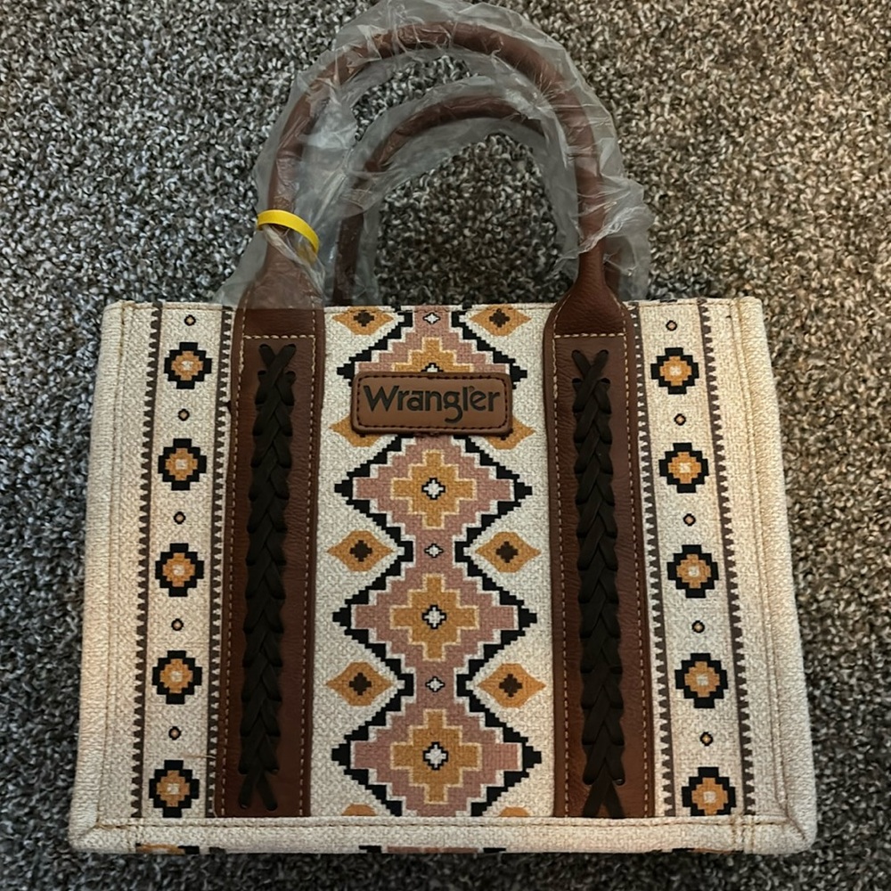 Wrangler. Small purse. New.
